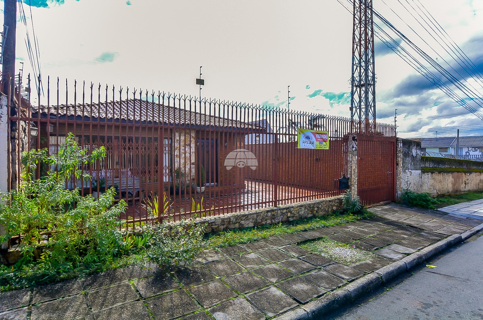 Casa à venda em Cajuru, Curitiba — Portal Chave Fácil