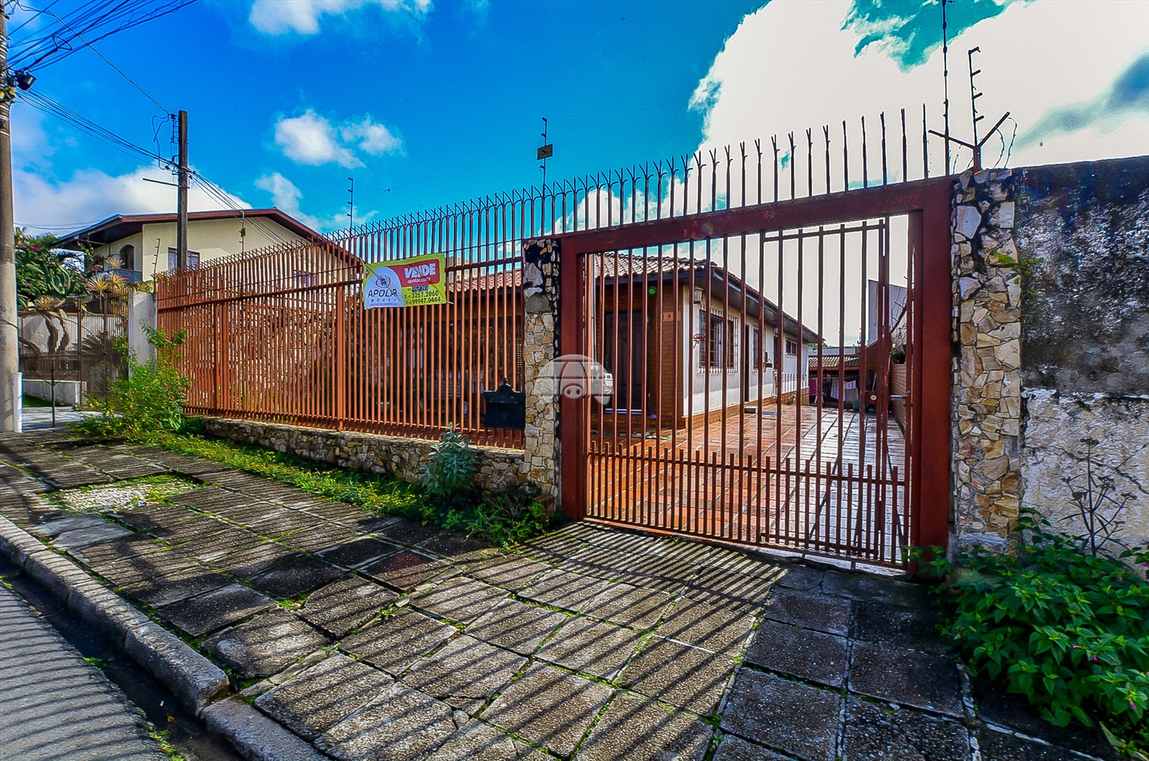 Casa à venda em Cajuru, Curitiba — Portal Chave Fácil