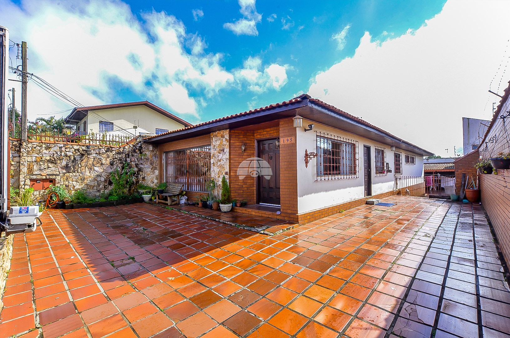 Casa à venda em Cajuru, Curitiba — Portal Chave Fácil