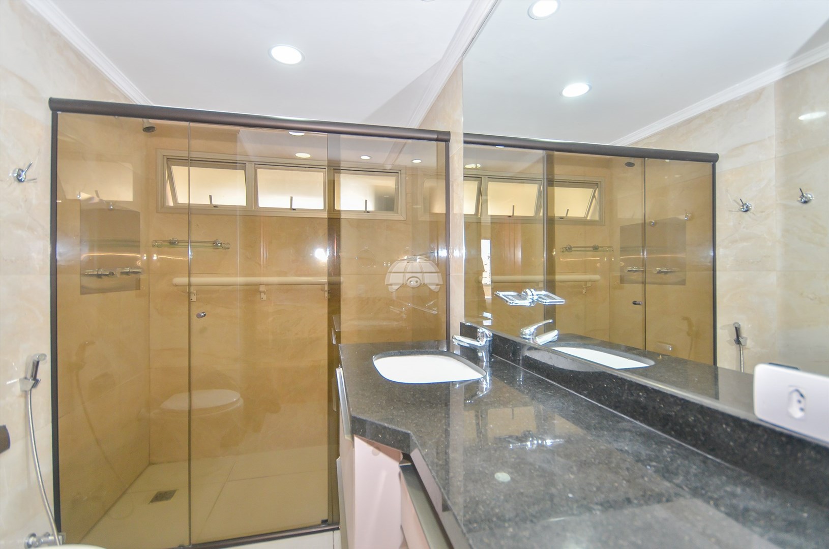Apartamento à venda em Água Verde, Curitiba — Construa Assessoria Imobiliária