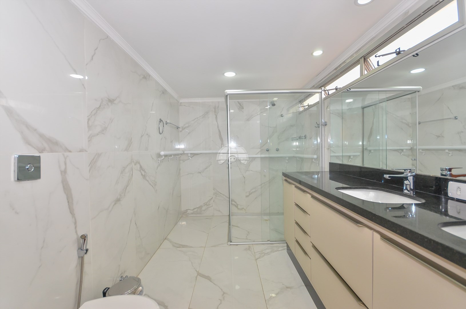 Apartamento à venda em Água Verde, Curitiba — Construa Assessoria Imobiliária