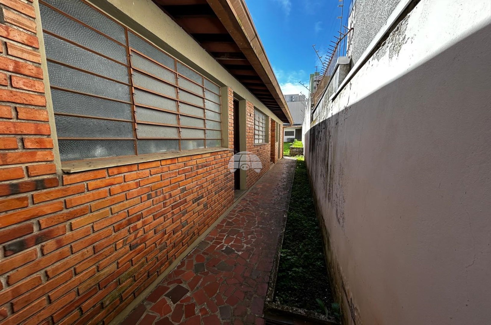 Casa à venda em Bacacheri, Curitiba — Portal Chave Fácil