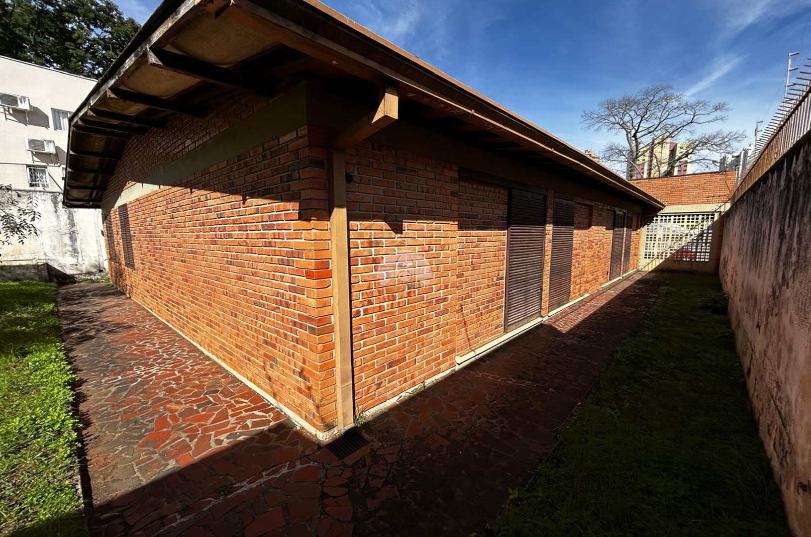 Casa à venda em Bacacheri, Curitiba — Portal Chave Fácil