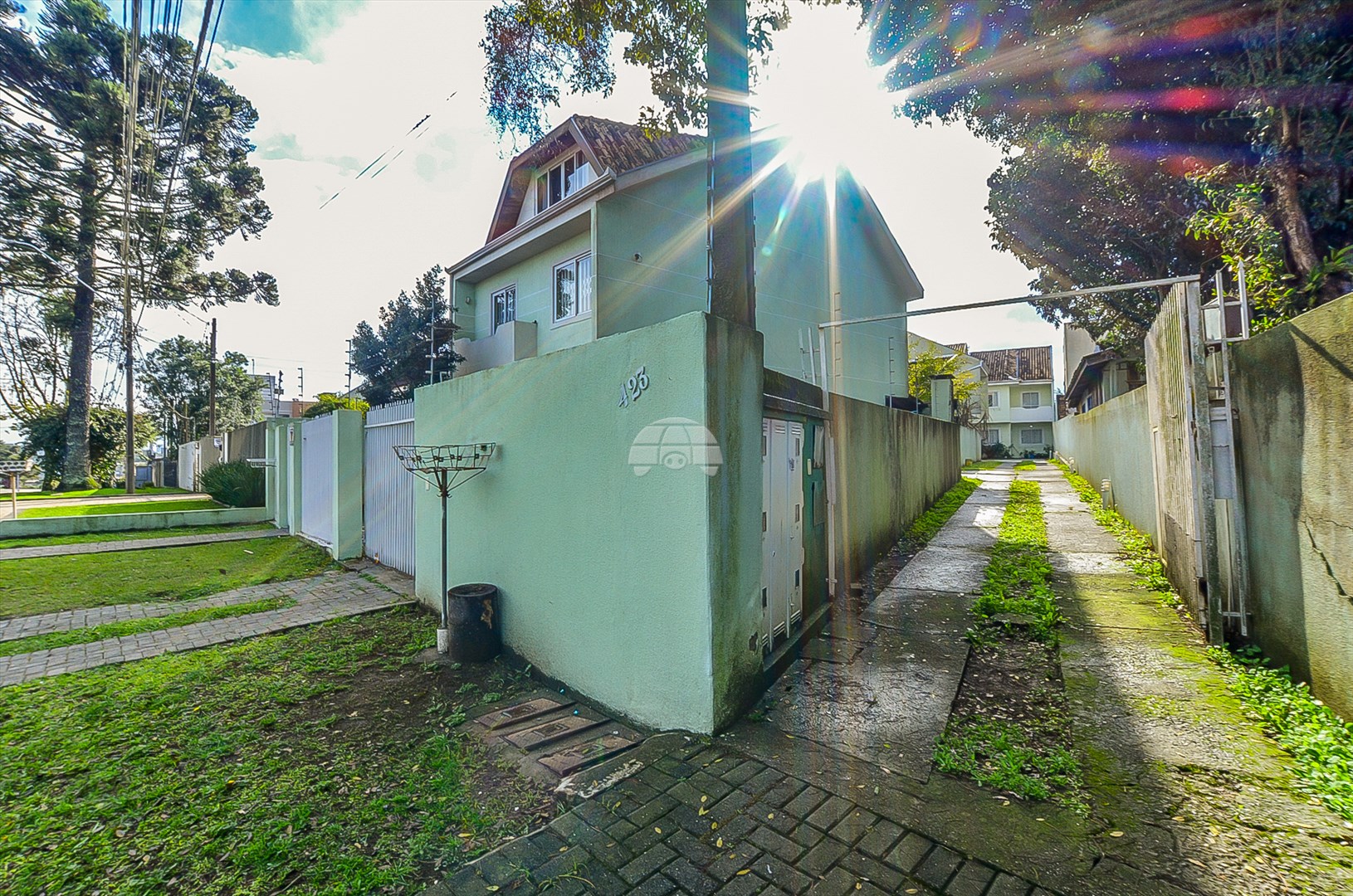 Sobrado à venda em Novo Mundo, Curitiba — Portal Chave Fácil