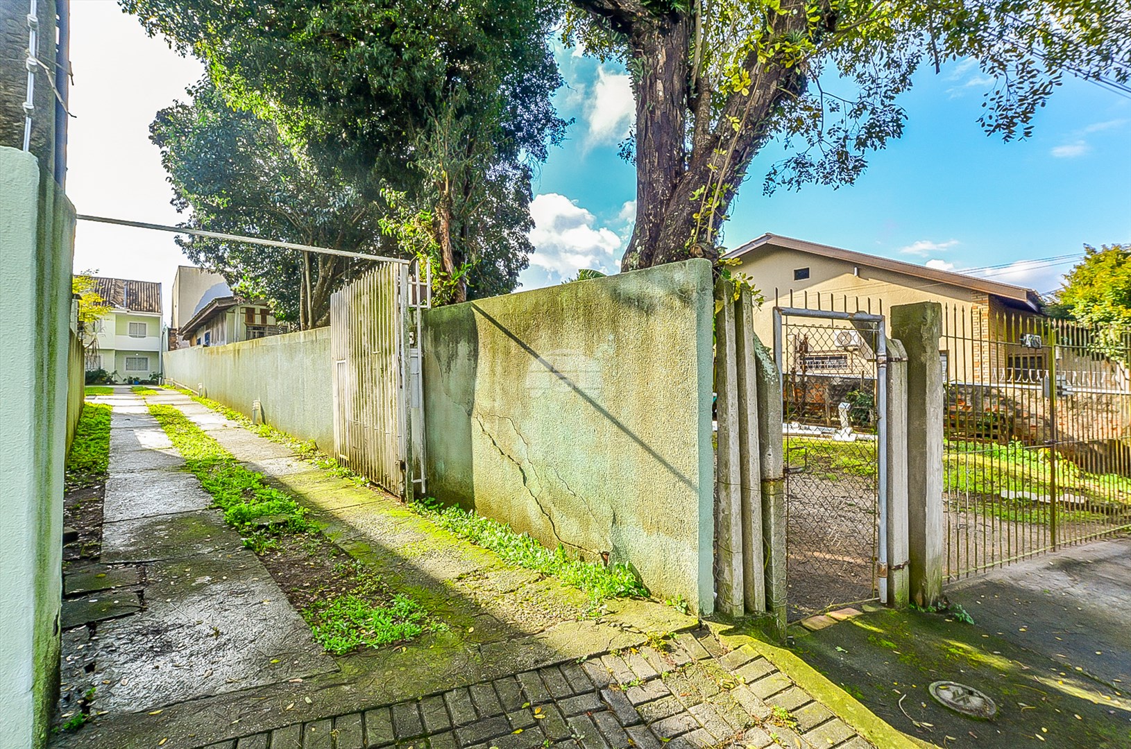 Sobrado à venda em Novo Mundo, Curitiba — Portal Chave Fácil