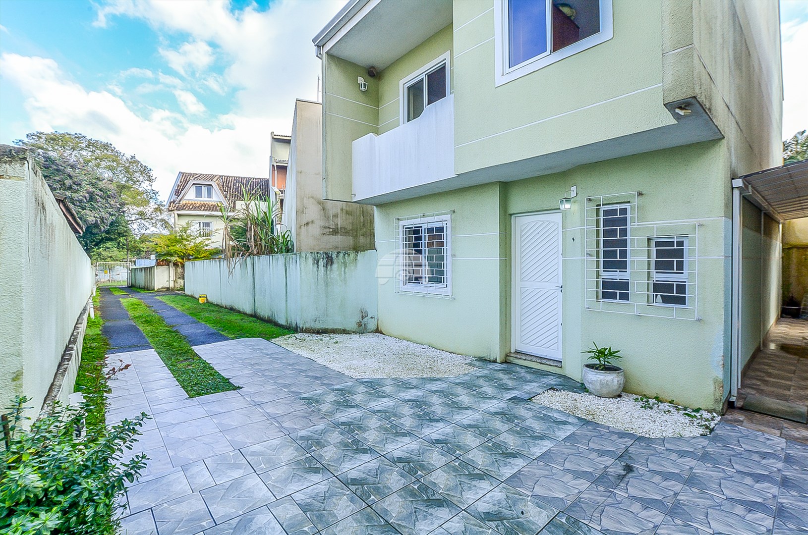 Casa à venda em Novo Mundo, Curitiba — Portal Chave Fácil