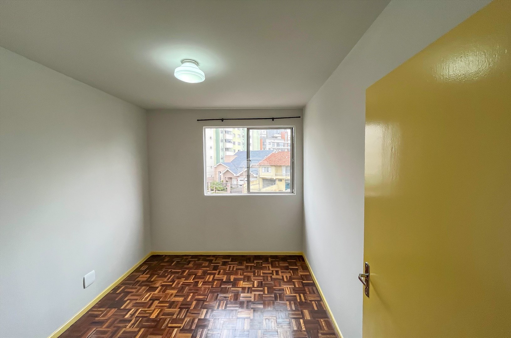 Apartamento para alugar em Novo Mundo, Curitiba — Imóveis em Curitiba - Jamaica Imóveis