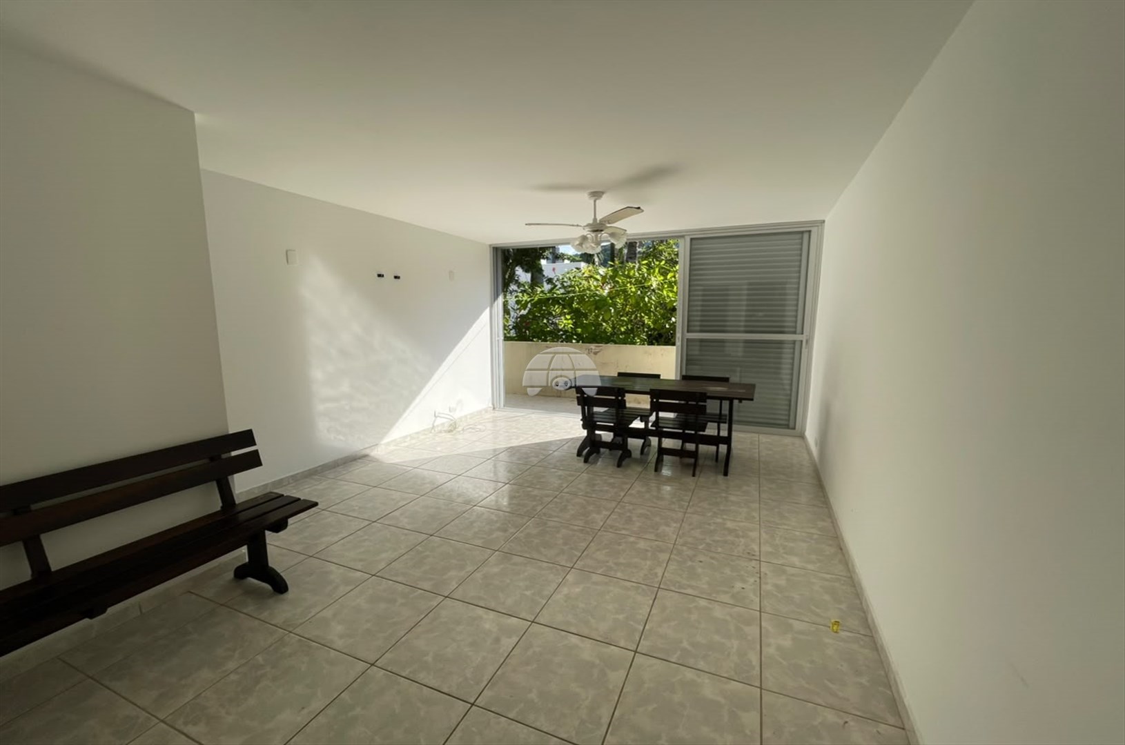 Apartamento para alugar em Caioba, Matinhos — Portal Chave Fácil