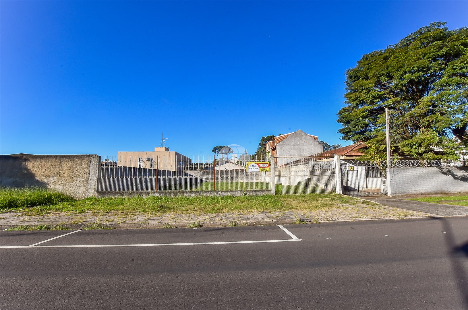 Terreno/Área à venda em Parolin, Curitiba — Portal Chave Fácil