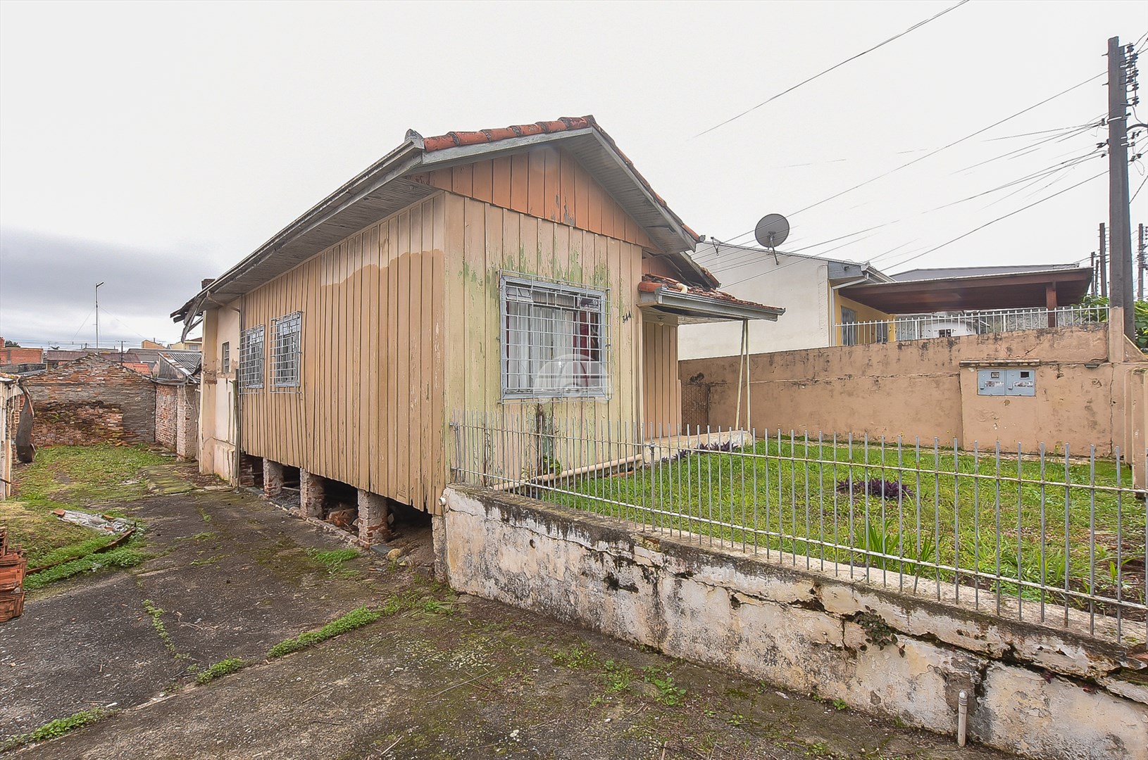 Terreno/Área à venda em Capão Raso, Curitiba — Portal Chave Fácil