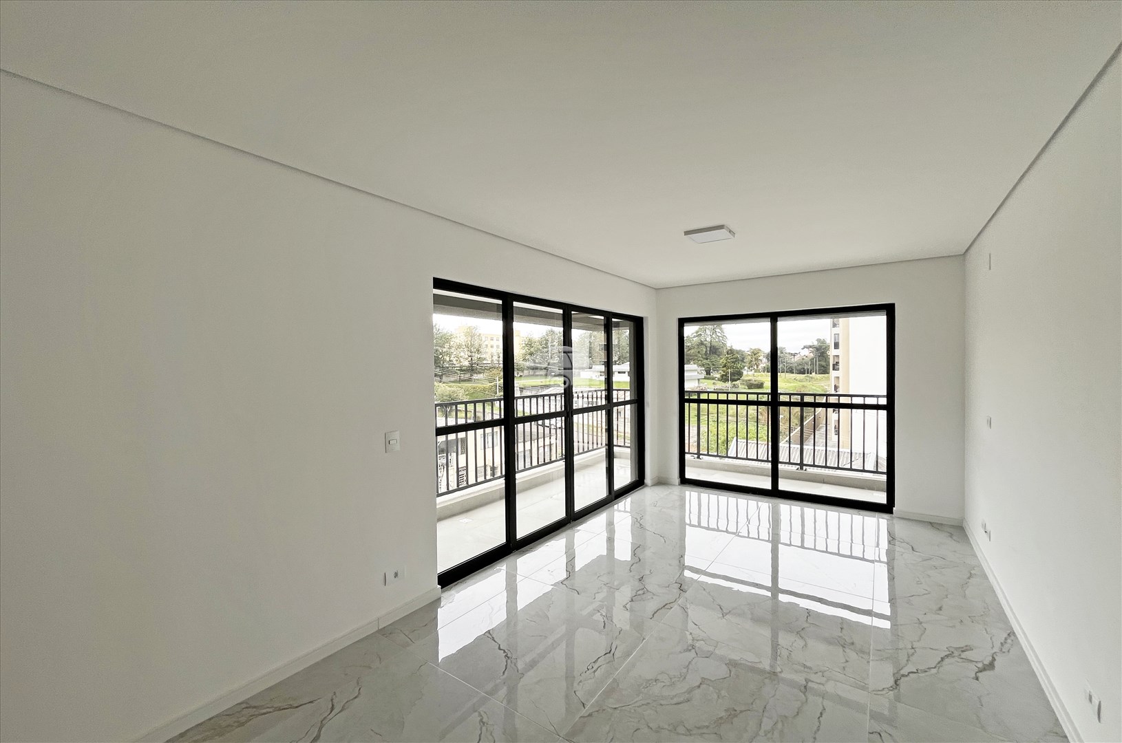 Apartamento para alugar em Tingui, Curitiba — Portal Chave Fácil