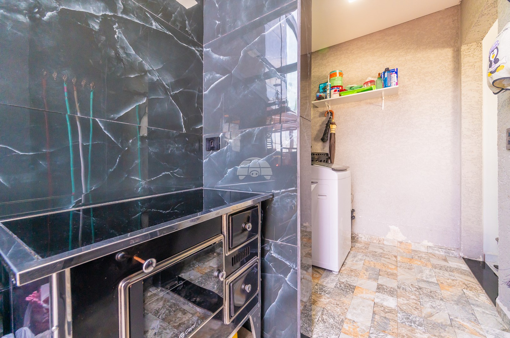 Casa à venda em Sítio Cercado, Curitiba — MAFI ADMINISTRADORA DE IMOVEIS LTDA