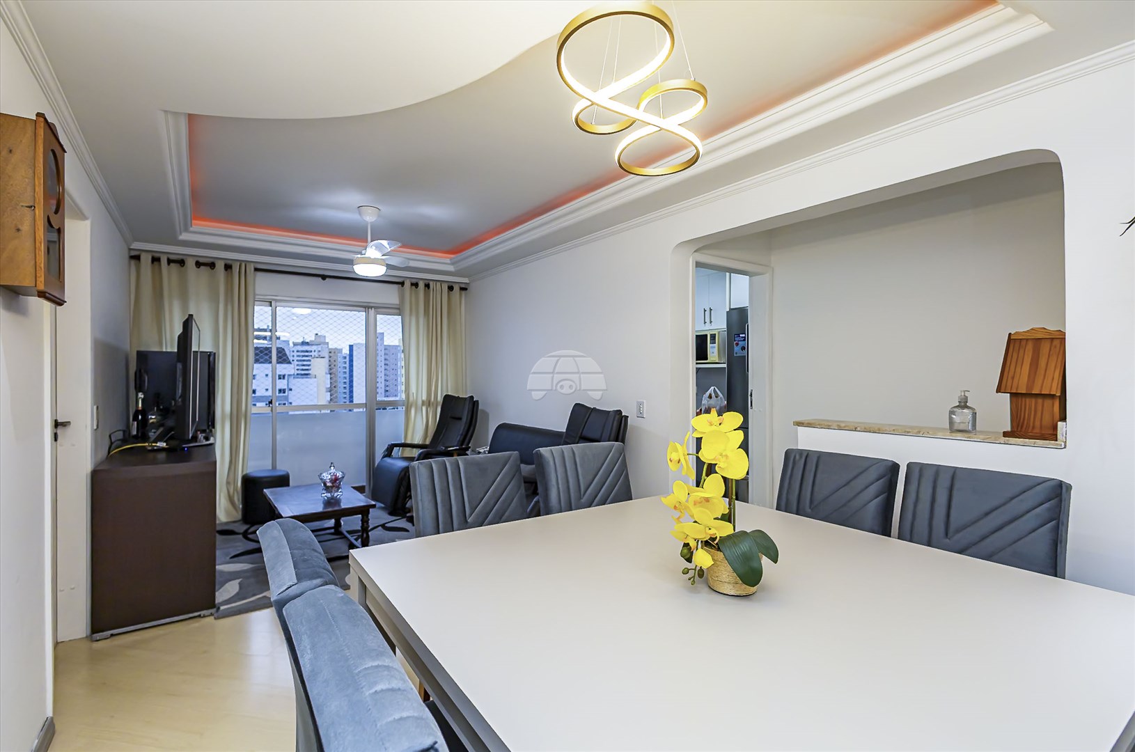 Apartamento Residencial para Venda no Bairro Portão ref. 228438 (1 / 10)