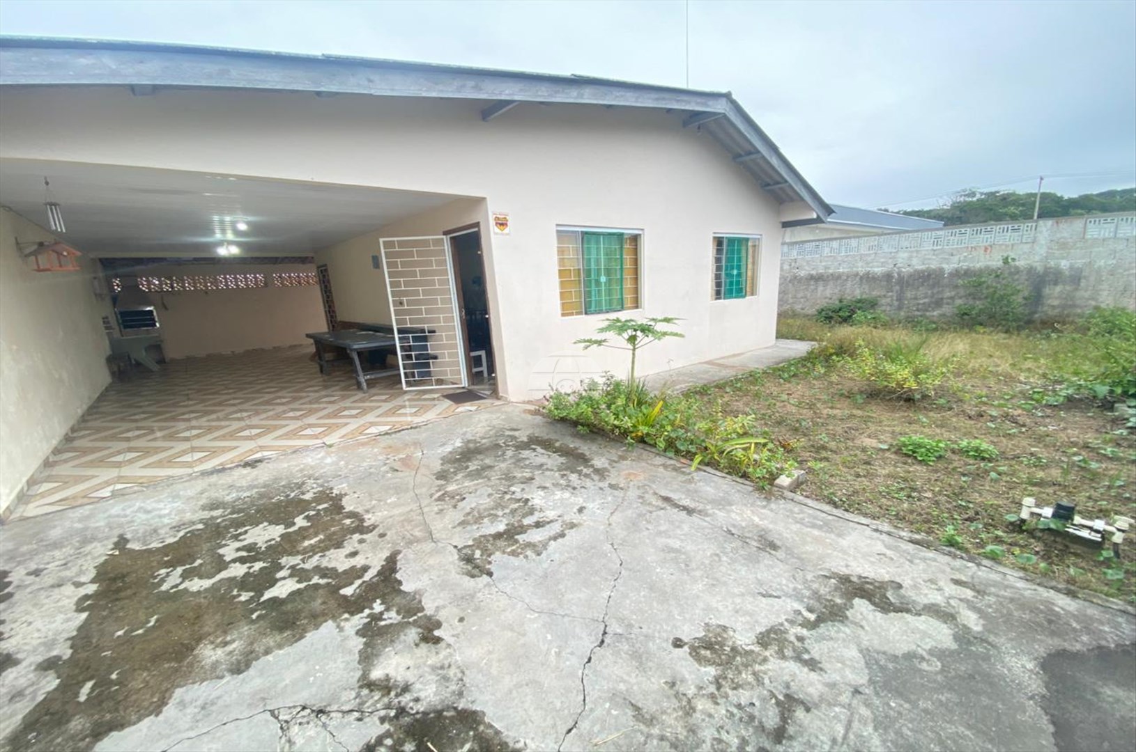 Casa à venda em Ipacarai, Matinhos — Portal Chave Fácil