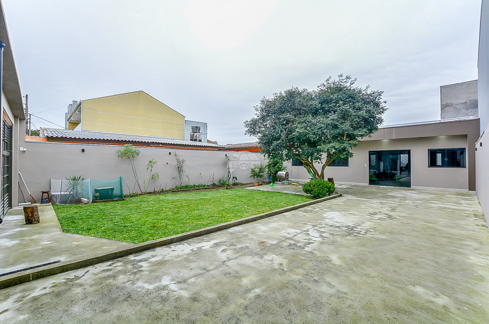 Casa à venda em Sítio Cercado, Curitiba — Portal Chave Fácil