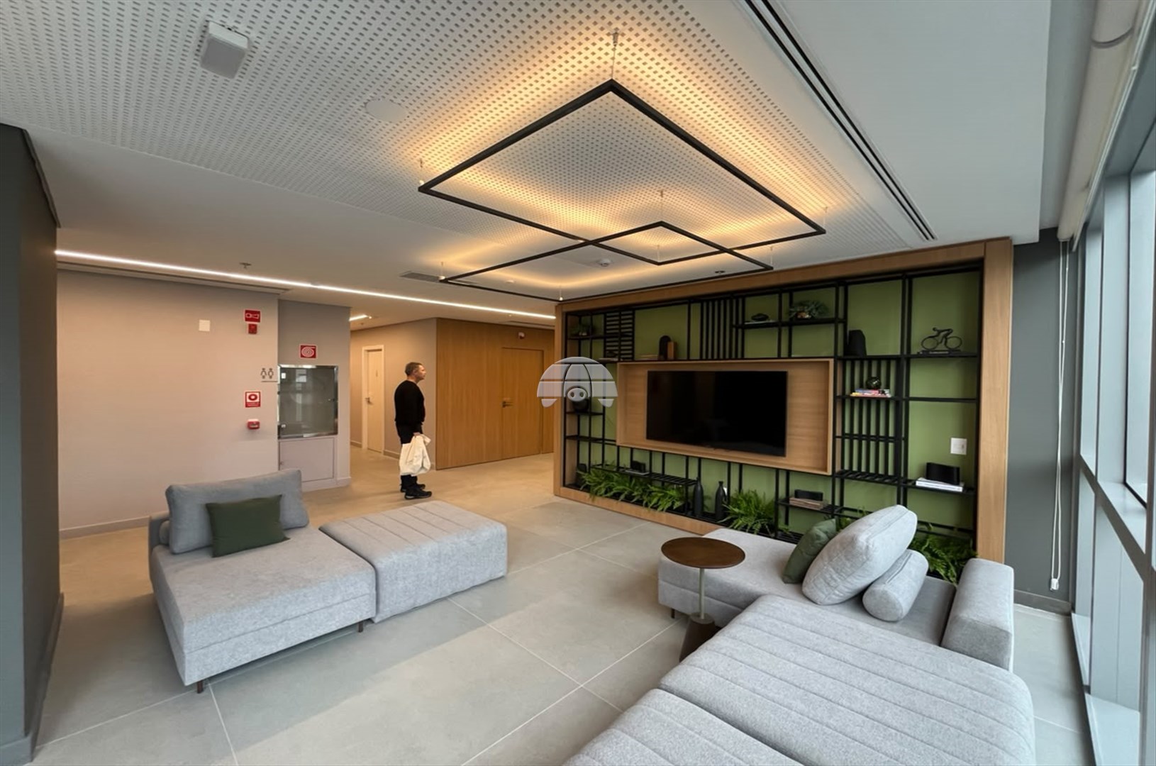 Comercial para alugar em Alto Da Glória, Curitiba — Imobiliária Razão