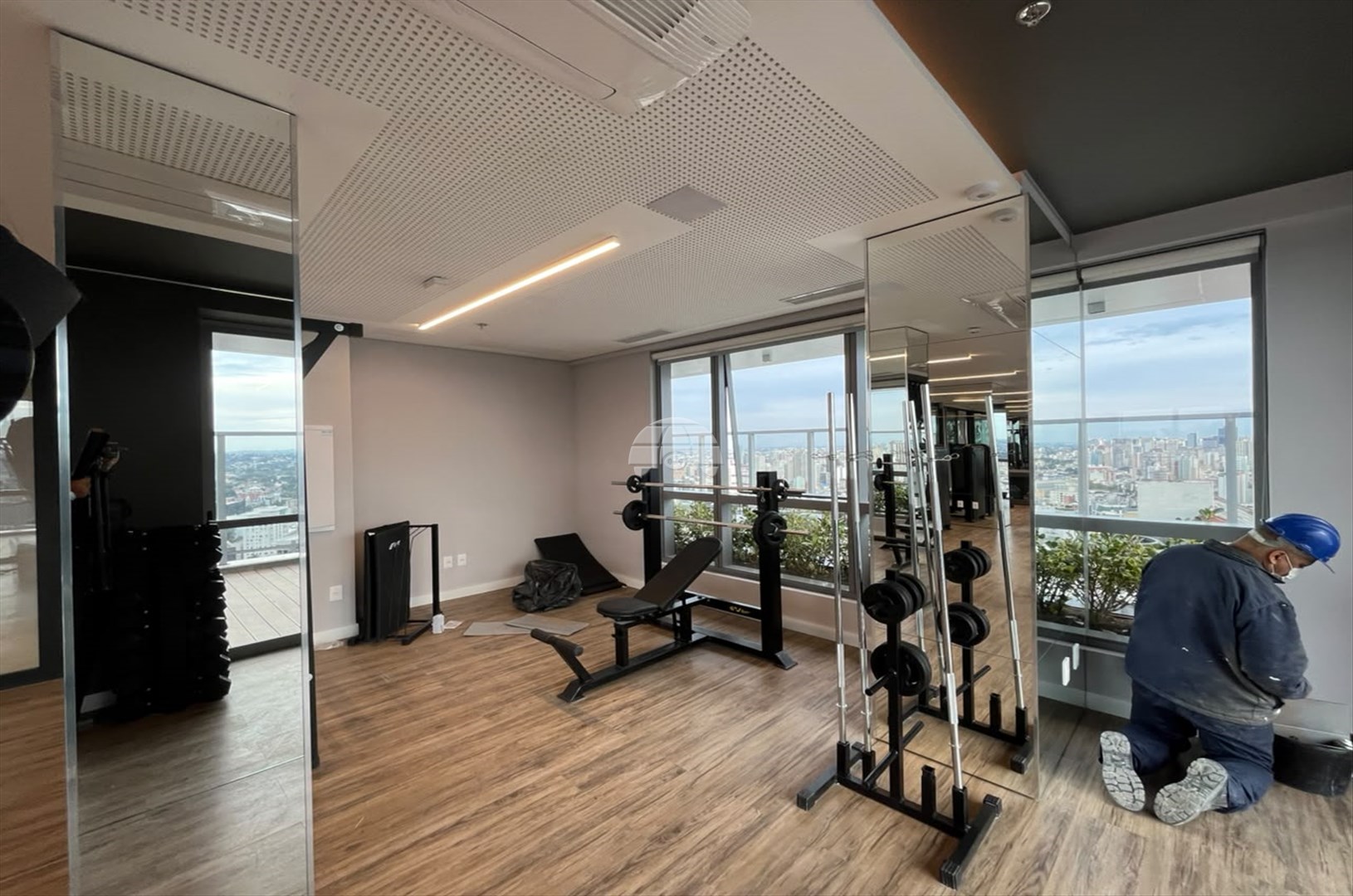Comercial para alugar em Alto Da Glória, Curitiba — Imobiliária Razão
