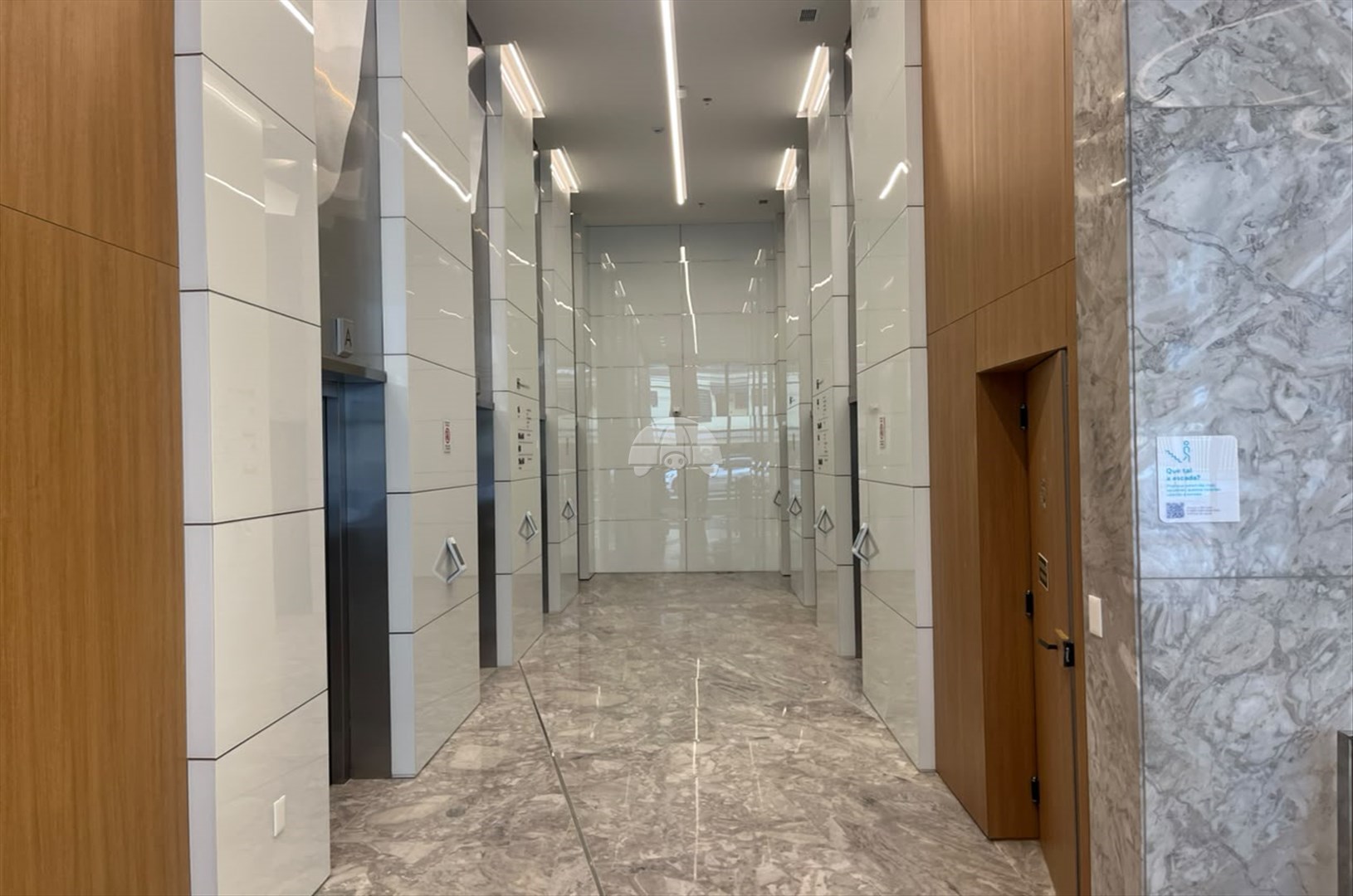 Comercial para alugar em Alto Da Glória, Curitiba — Imobiliária Razão