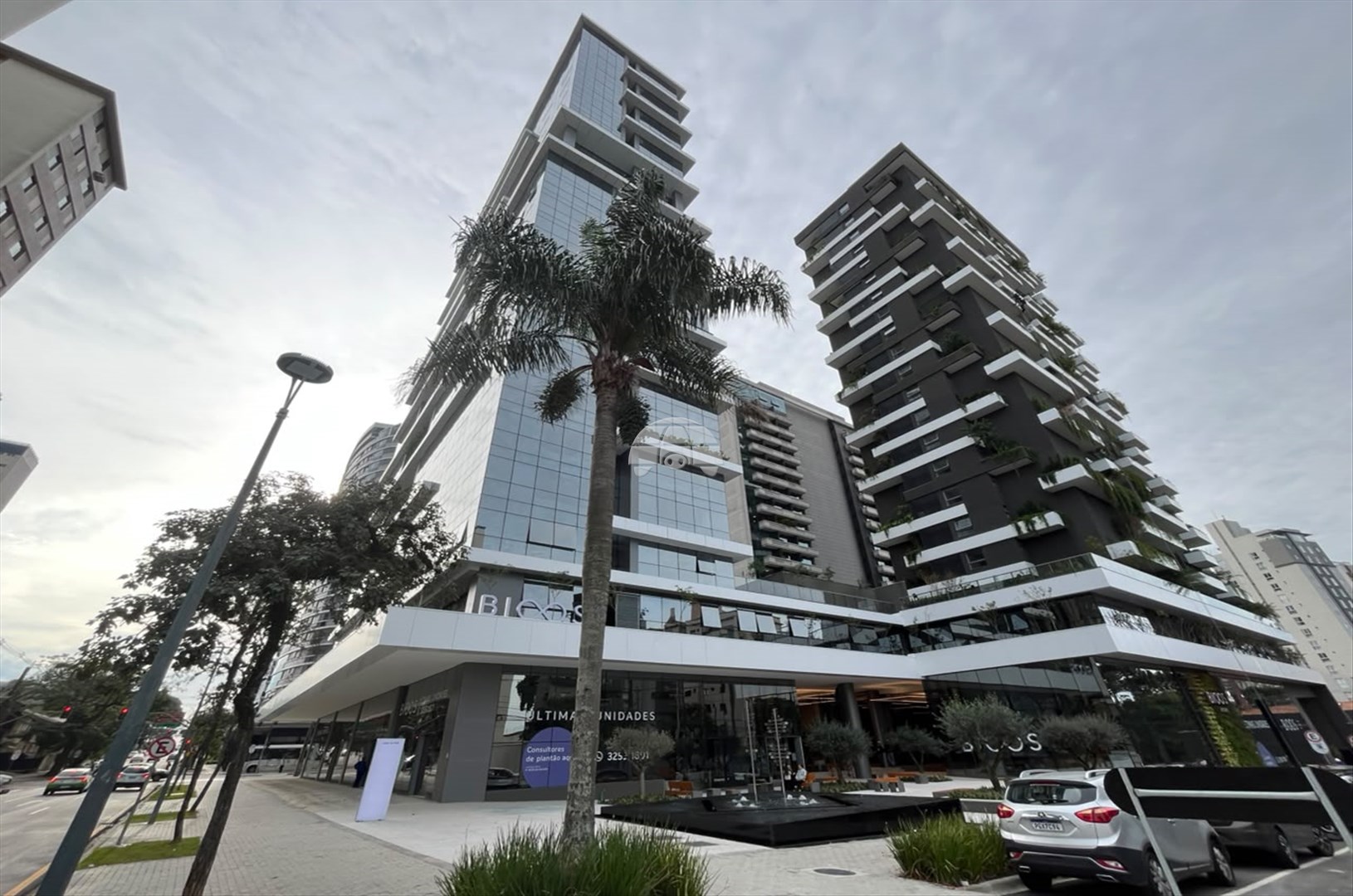 Comercial para alugar em Alto Da Glória, Curitiba — Imobiliária Razão