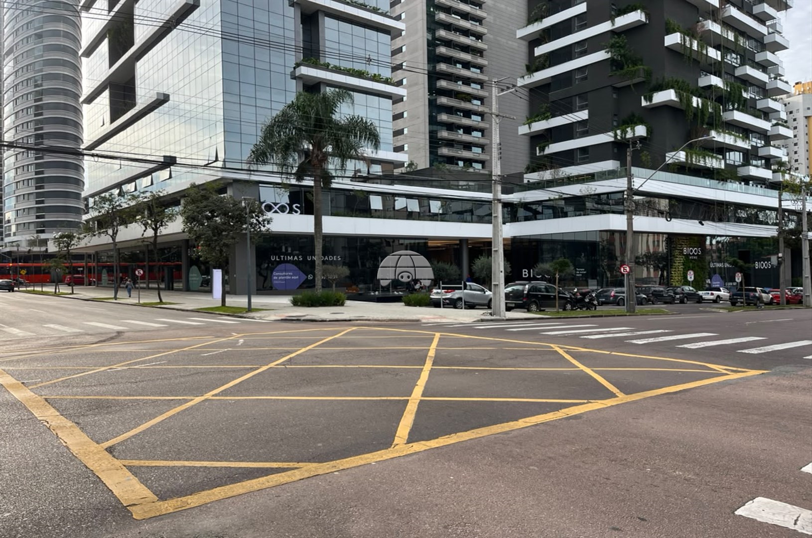 Comercial para alugar em Alto Da Glória, Curitiba — Imobiliária Razão