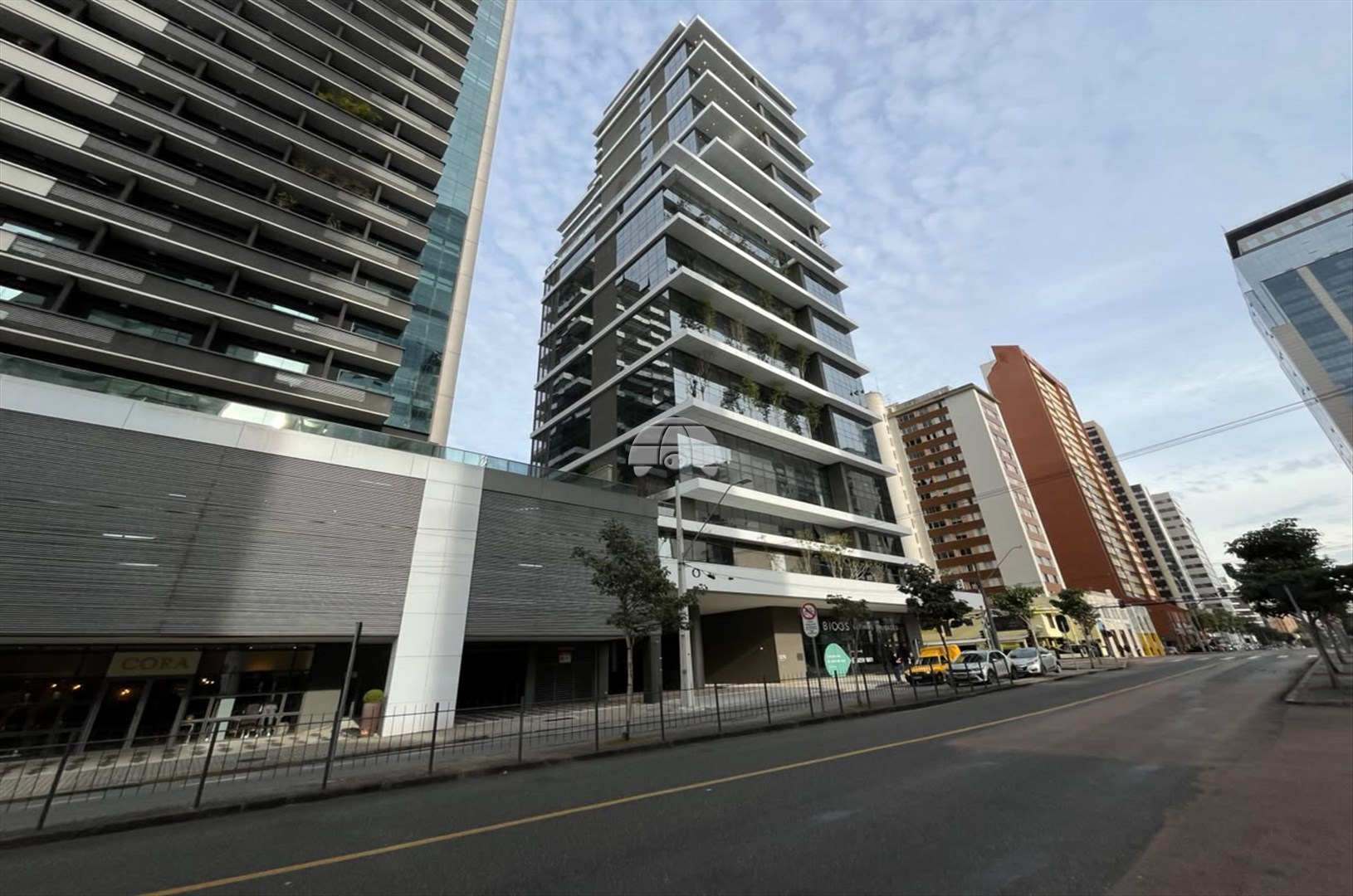 Comercial para alugar em Alto Da Glória, Curitiba — Imobiliária Razão