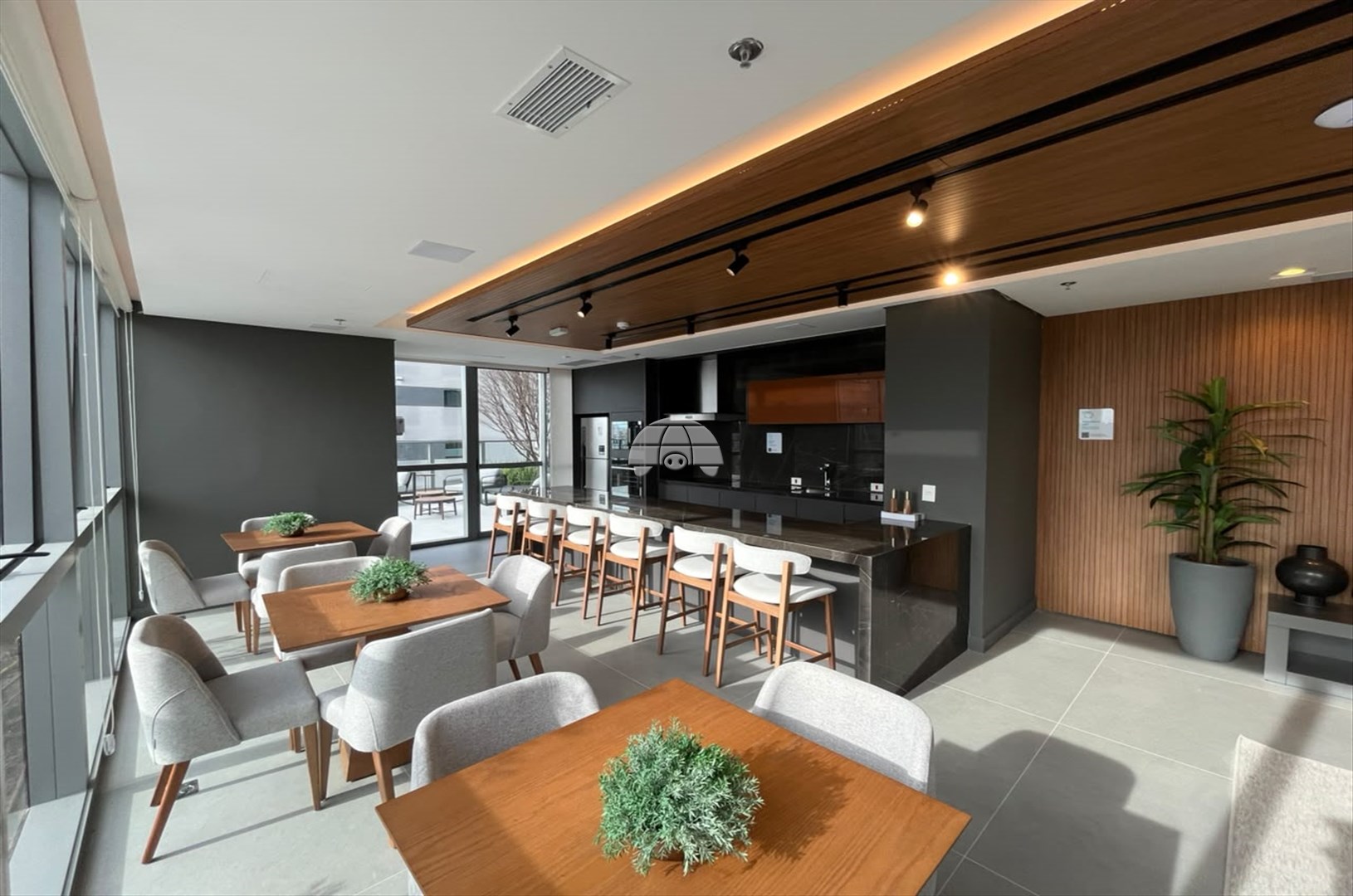 Comercial para alugar em Alto Da Glória, Curitiba — Imobiliária Razão