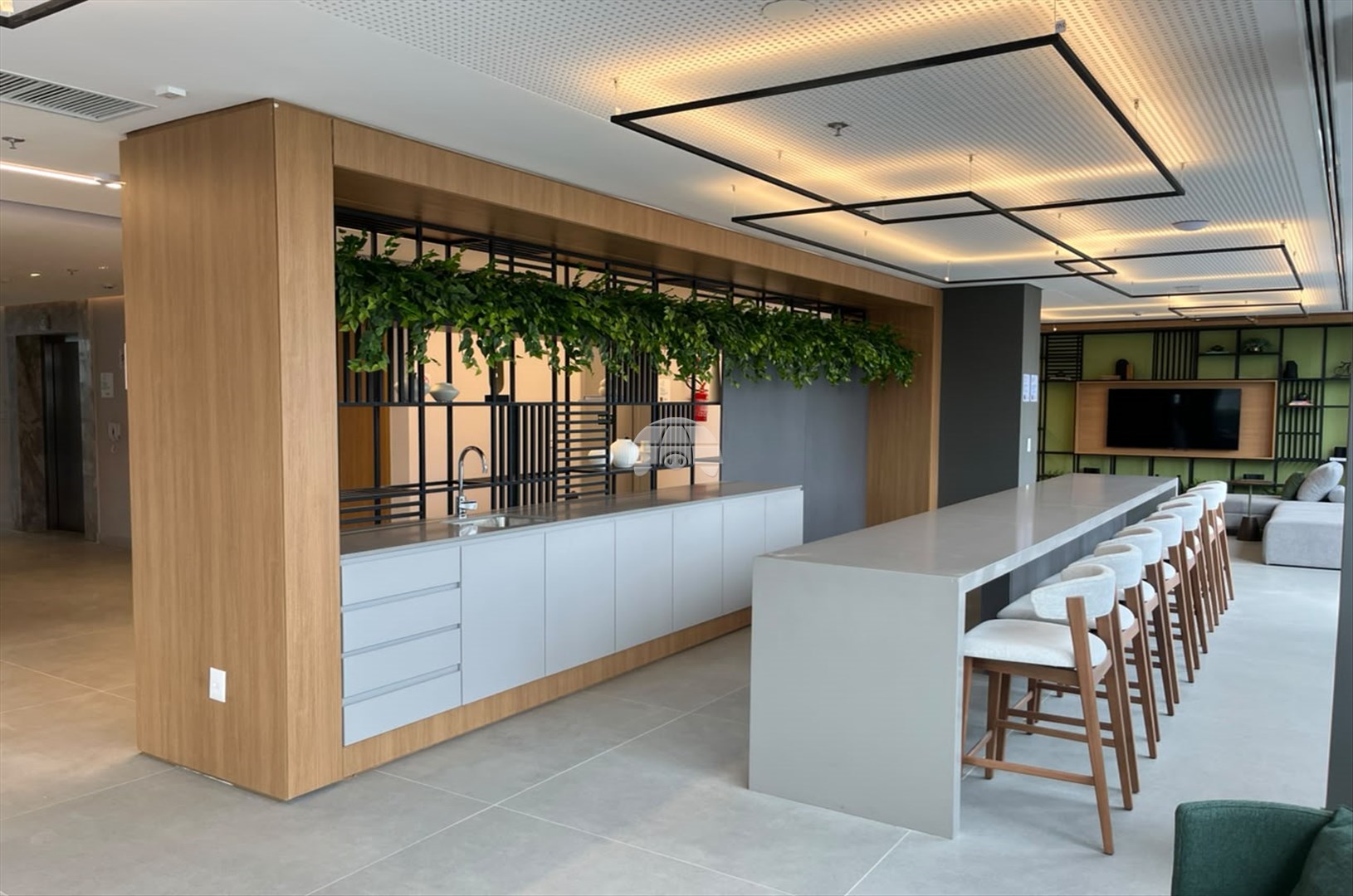 Comercial para alugar em Alto Da Glória, Curitiba — Imobiliária Razão