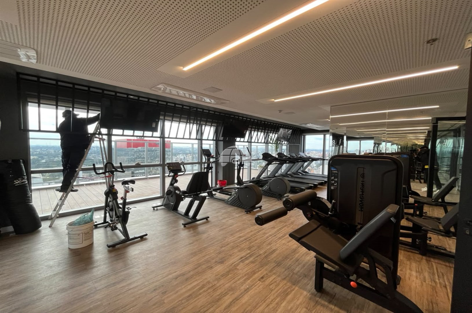 Comercial para alugar em Alto Da Glória, Curitiba — Imobiliária Razão