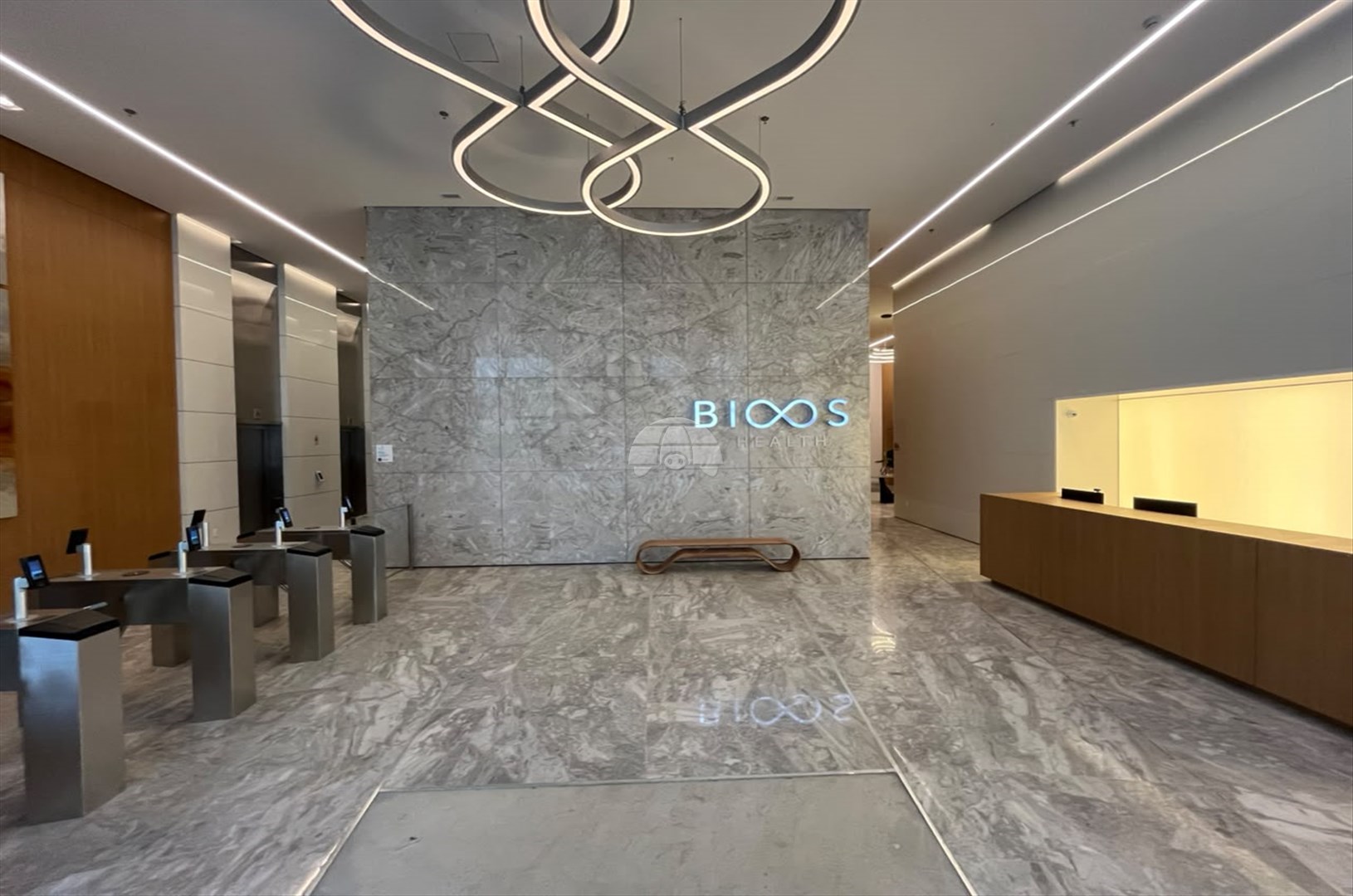 Comercial para alugar em Alto Da Glória, Curitiba — Imobiliária Razão