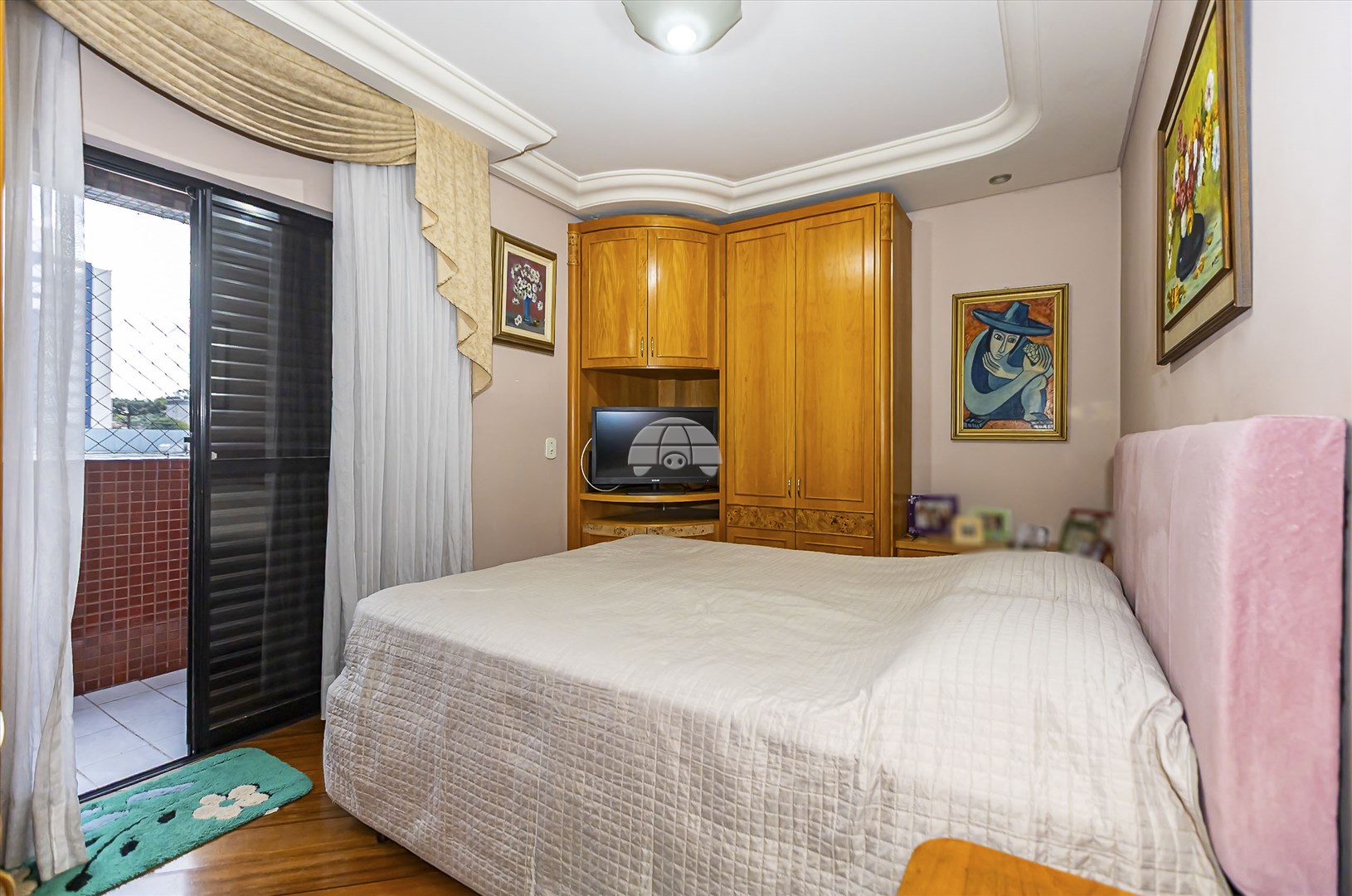 Apartamento à venda em Cabral, Curitiba — Imobiliária Razão