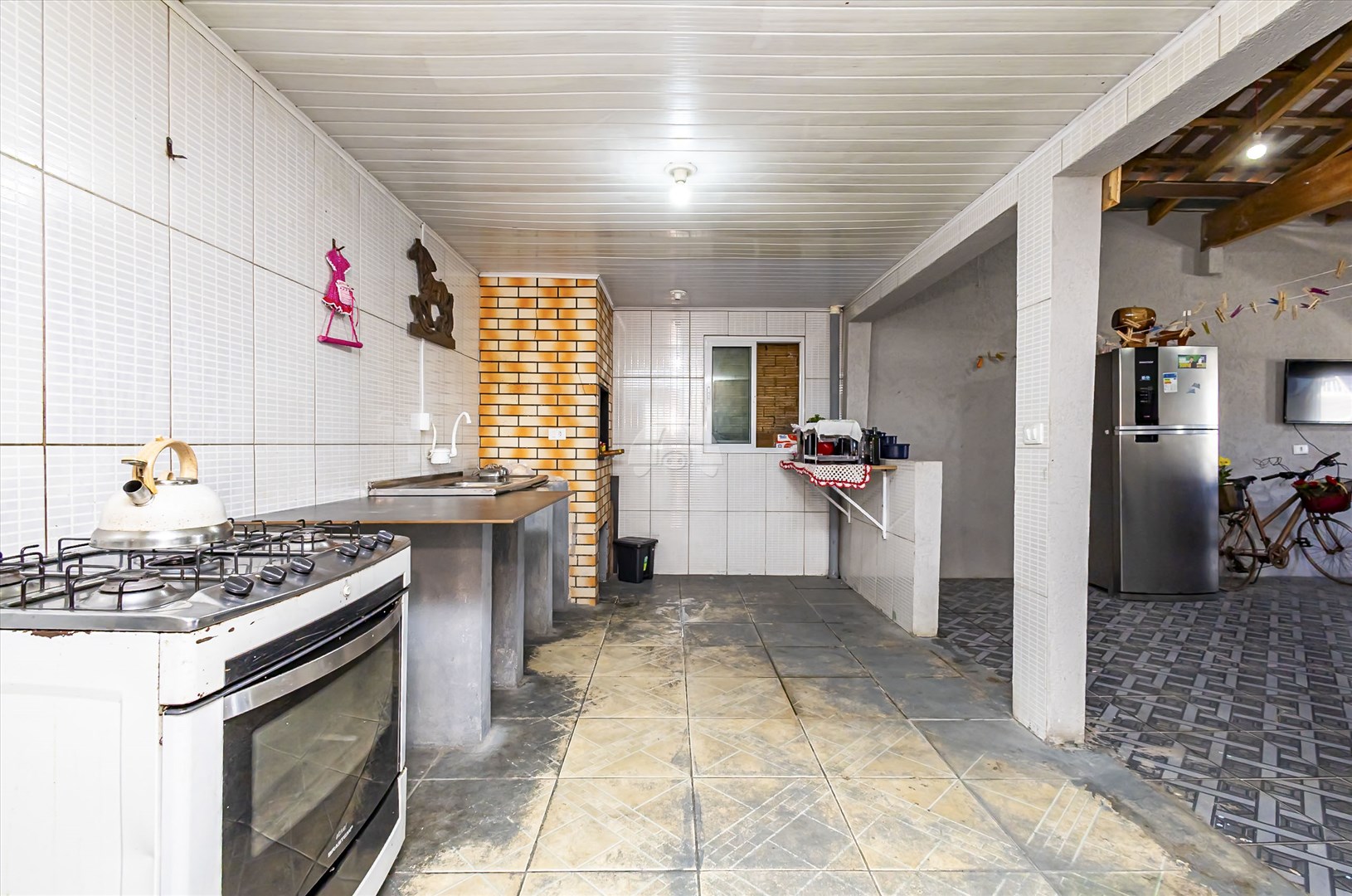 Casa à venda em Sítio Cercado, Curitiba — MAFI ADMINISTRADORA DE IMOVEIS LTDA