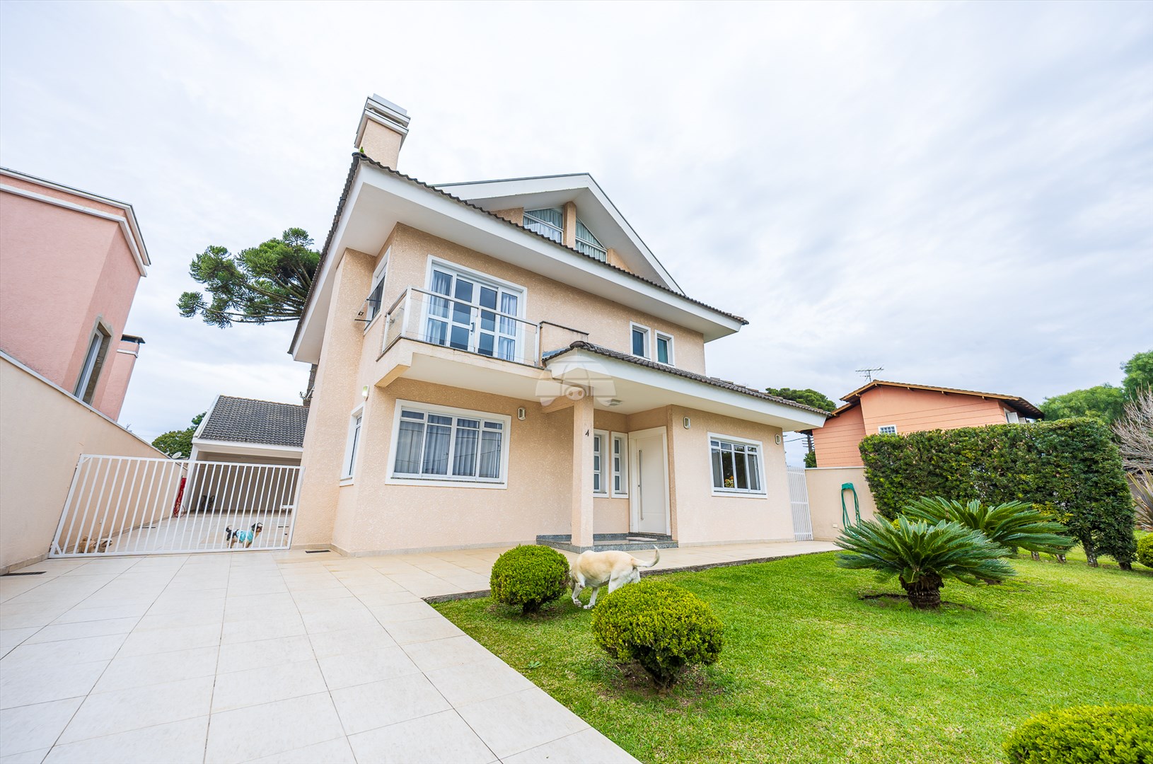Casa à venda em São Braz, Curitiba — Portal Chave Fácil