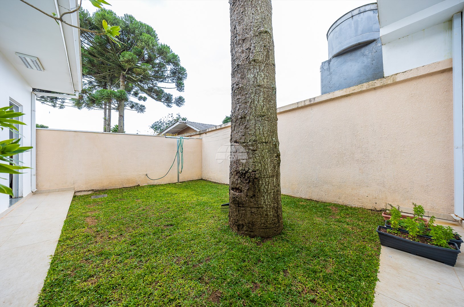 Casa à venda em São Braz, Curitiba — Imóveis em Curitiba - Jamaica Imóveis