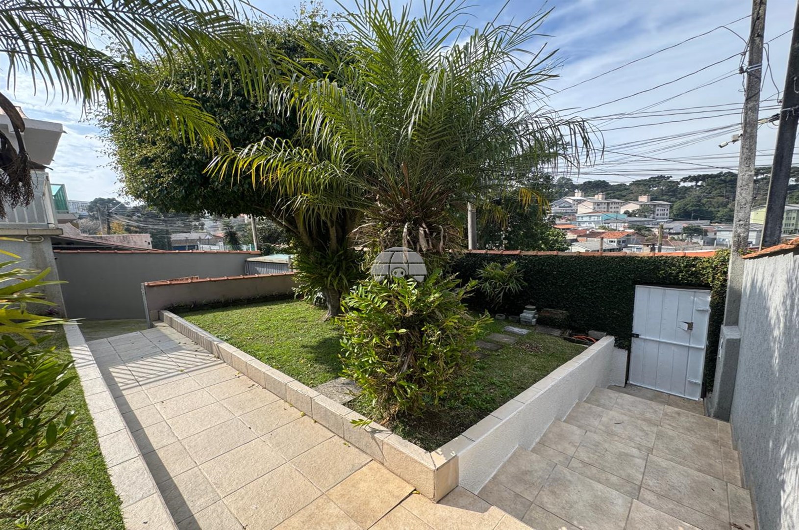 Casa à venda em Alto Boqueirão, Curitiba — Imobiliária Andrade