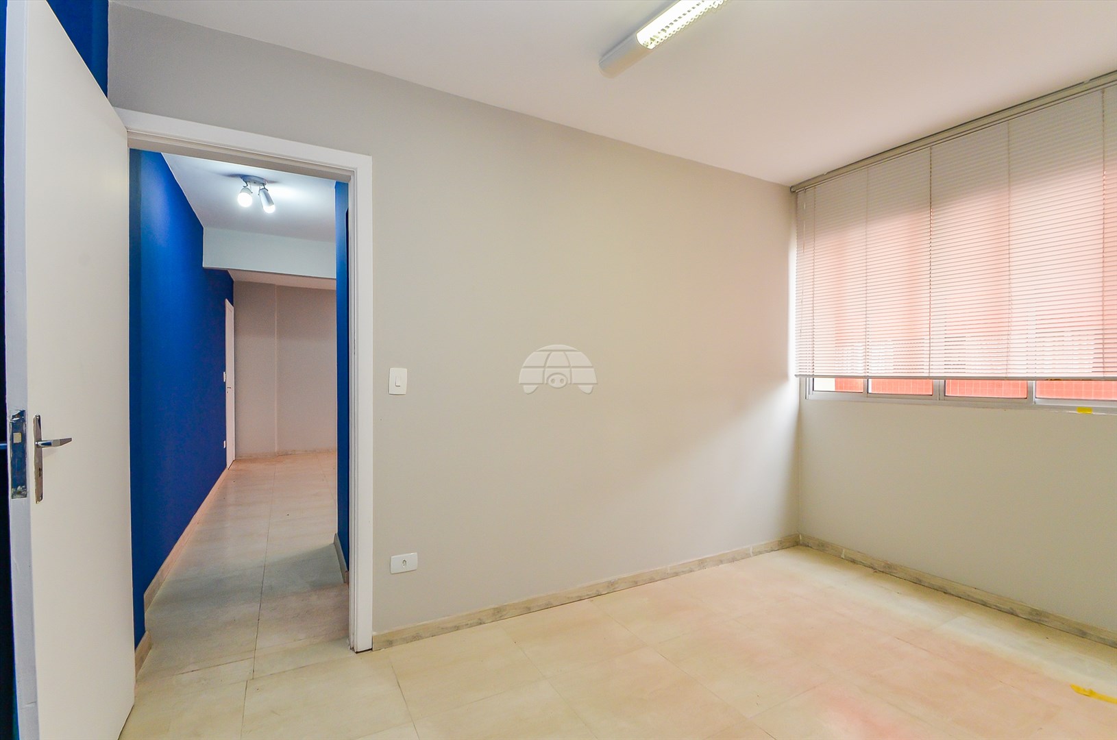 Sala/Conjunto Comercial à venda em Centro, Curitiba — Portal Chave Fácil