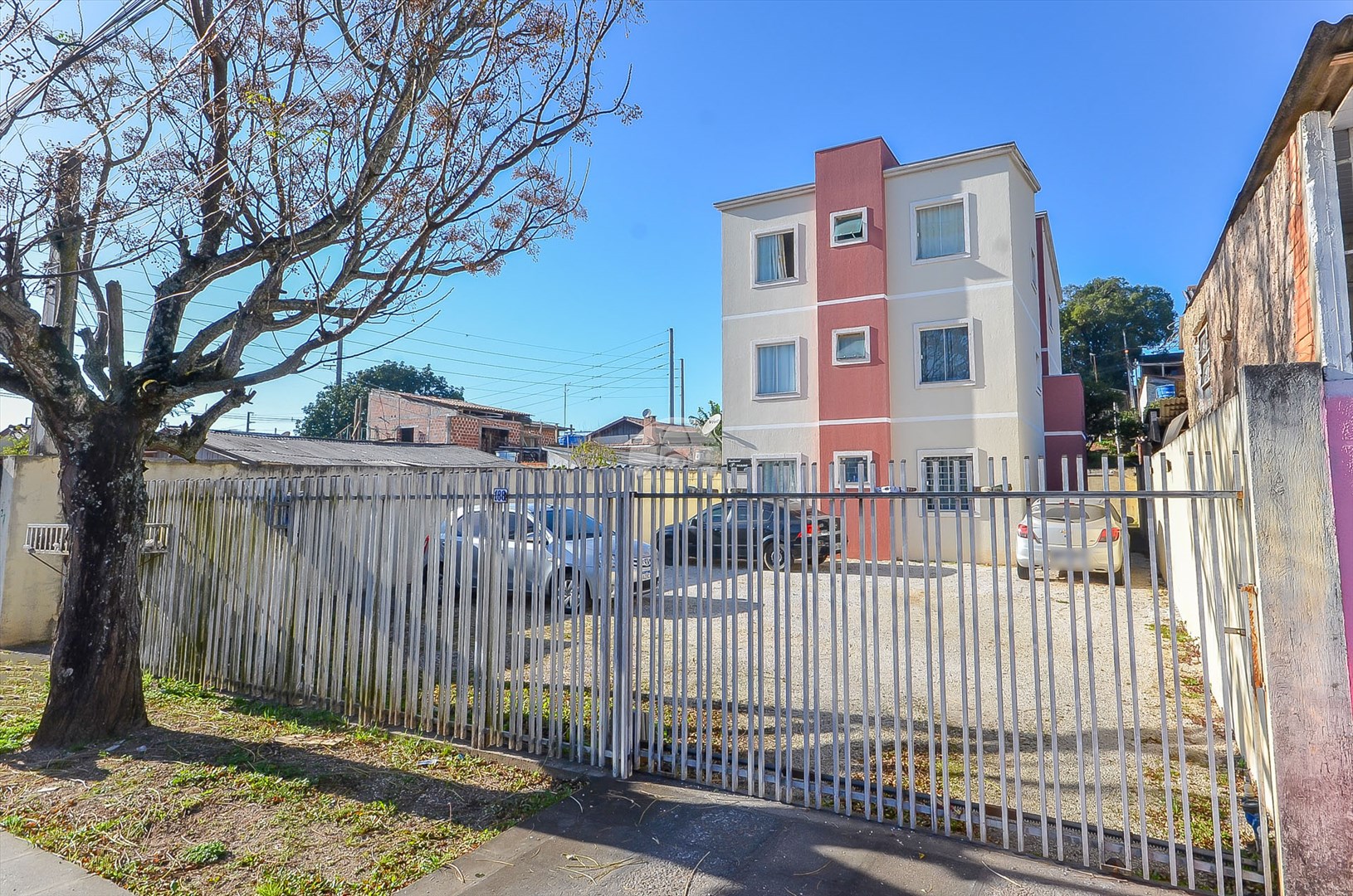 Apartamento à venda em Jardim Adriana, Colombo — Portal Chave Fácil