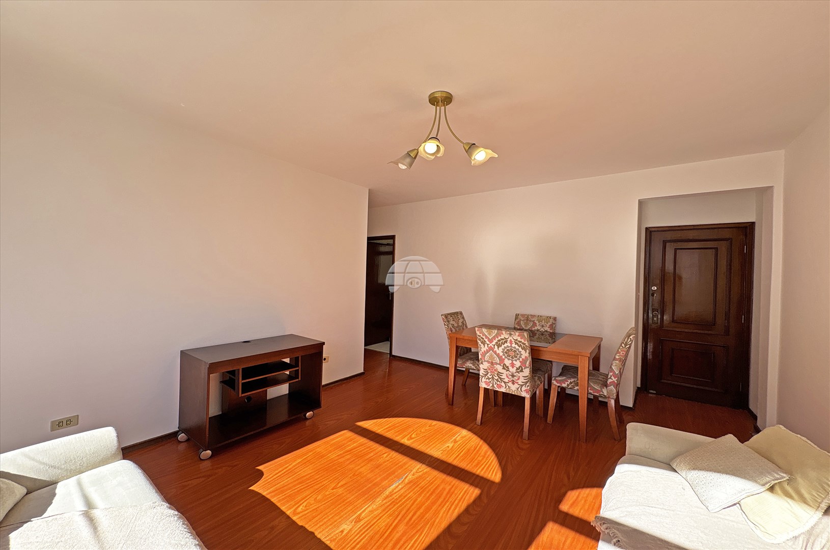 Apartamento para alugar em Água Verde, Curitiba — Portal Chave Fácil