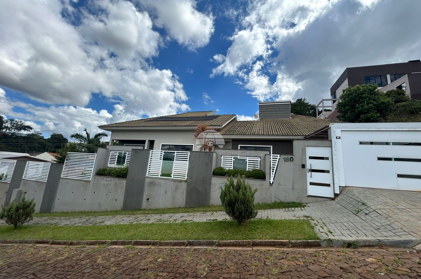 Casa para alugar em Menino Deus, Pato Branco — Portal Chave Fácil