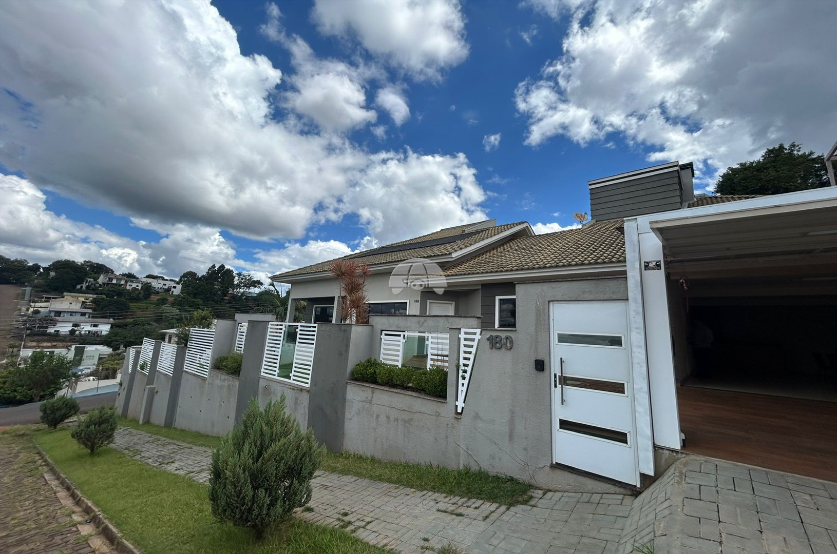Casa para alugar em Menino Deus, Pato Branco — Portal Chave Fácil