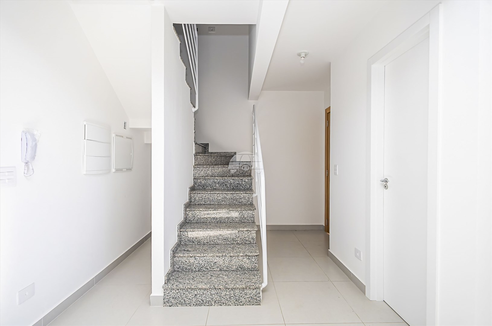 Casa à venda em Santa Cândida, Curitiba — Portal Chave Fácil