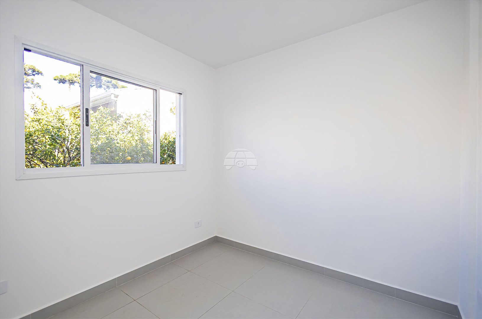 Casa à venda em Santa Cândida, Curitiba — Kondor Imóveis: Imobiliária em Curitiba | Uma imobiliária pra você