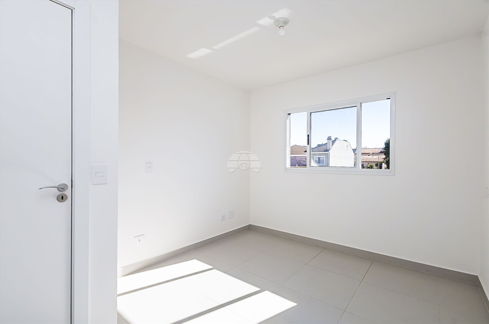 Casa à venda em Santa Cândida, Curitiba — Kondor Imóveis: Imobiliária em Curitiba | Uma imobiliária pra você