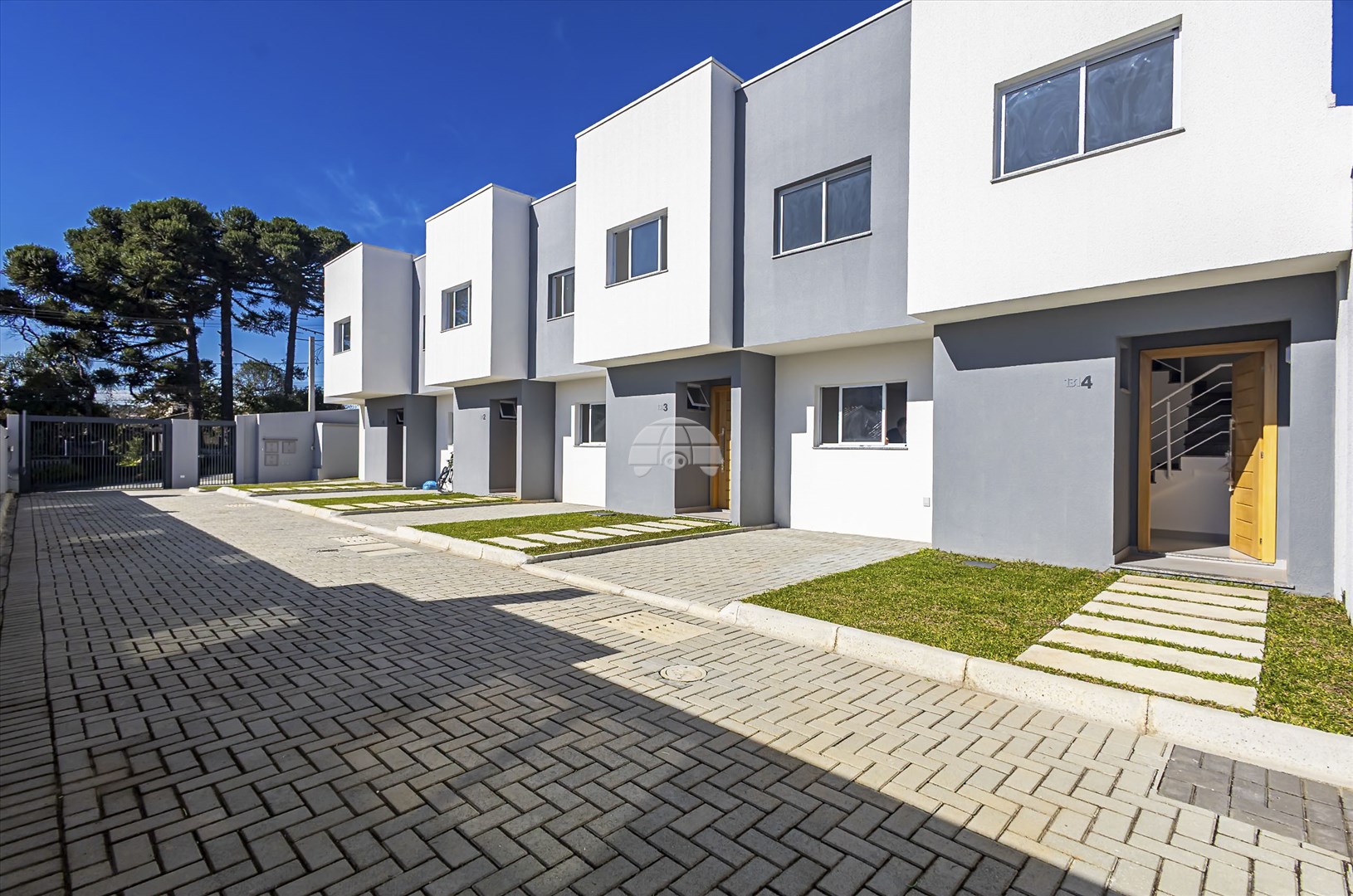 Casa à venda em Santa Cândida, Curitiba — Kondor Imóveis: Imobiliária em Curitiba | Uma imobiliária pra você