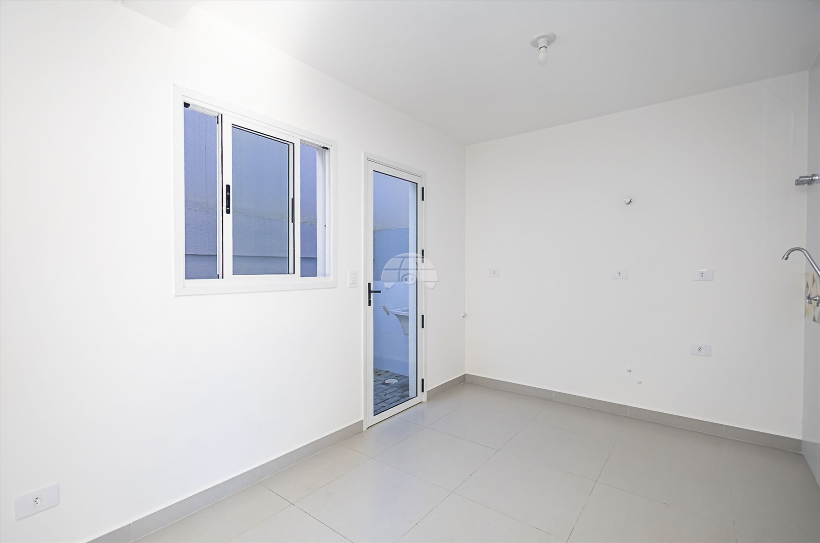Casa à venda em Santa Cândida, Curitiba — Portal Chave Fácil