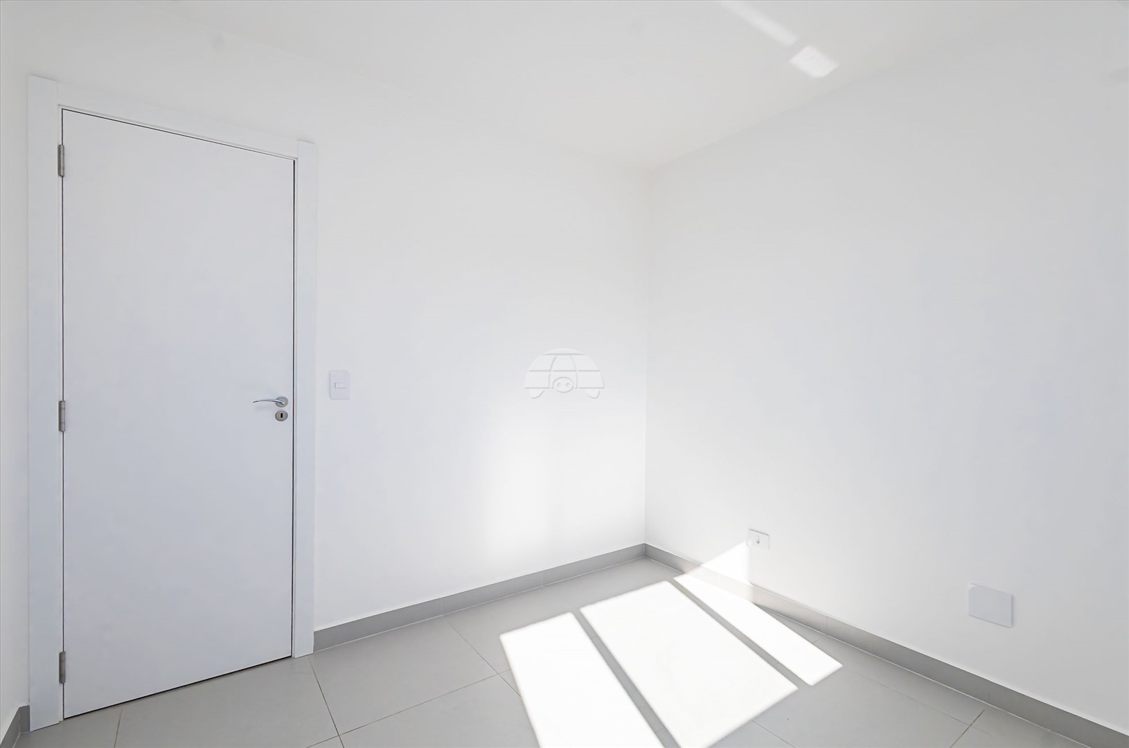 Casa à venda em Santa Cândida, Curitiba — Kondor Imóveis: Imobiliária em Curitiba | Uma imobiliária pra você