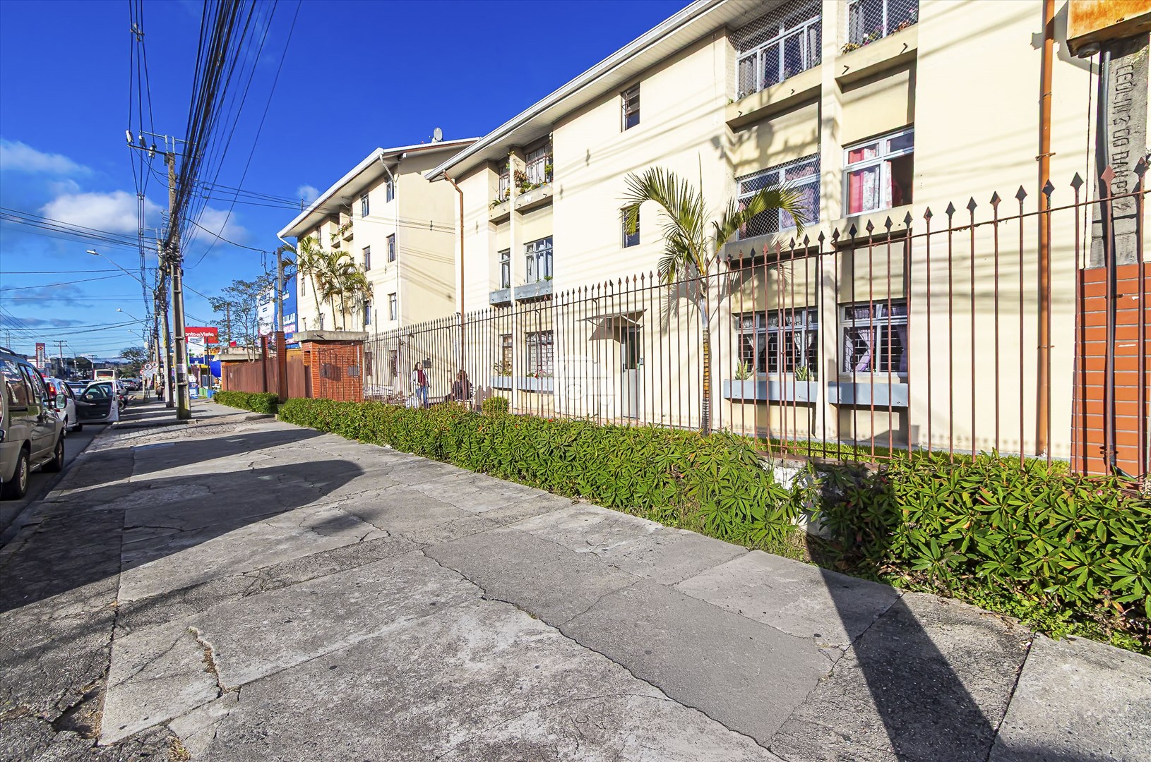 Apartamento à venda em Sítio Cercado, Curitiba — Portal Chave Fácil