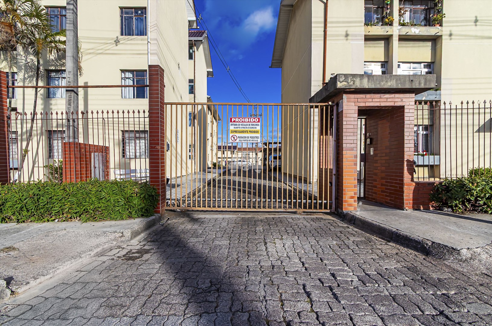 Apartamento à venda em Sítio Cercado, Curitiba — Portal Chave Fácil