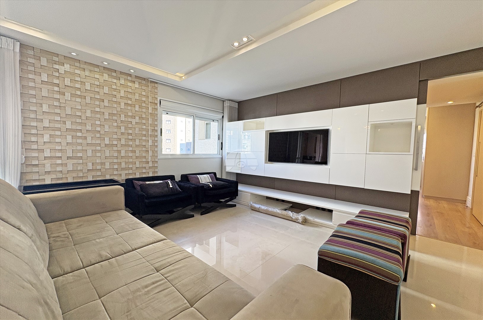 Apartamento Residencial para Locação no Bairro Mossunguê ref. 552647 (9 / 10)
