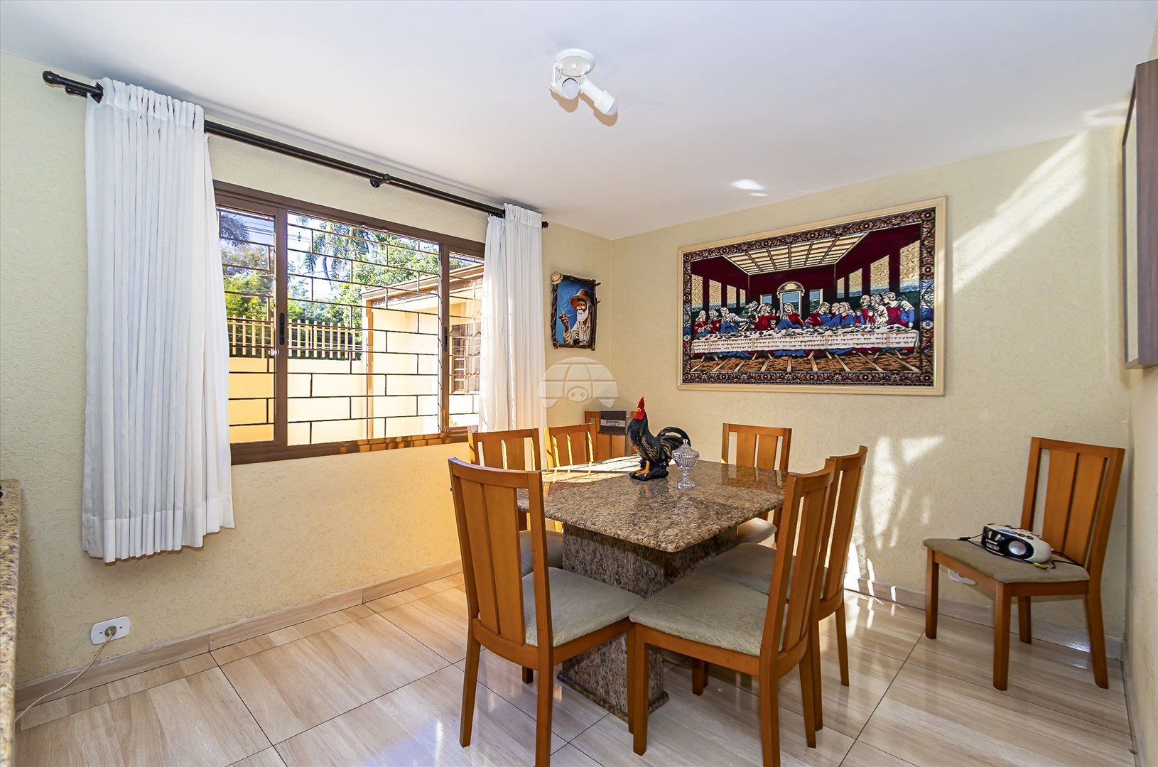 Casa à venda em Tarumã, Curitiba — Portal Chave Fácil