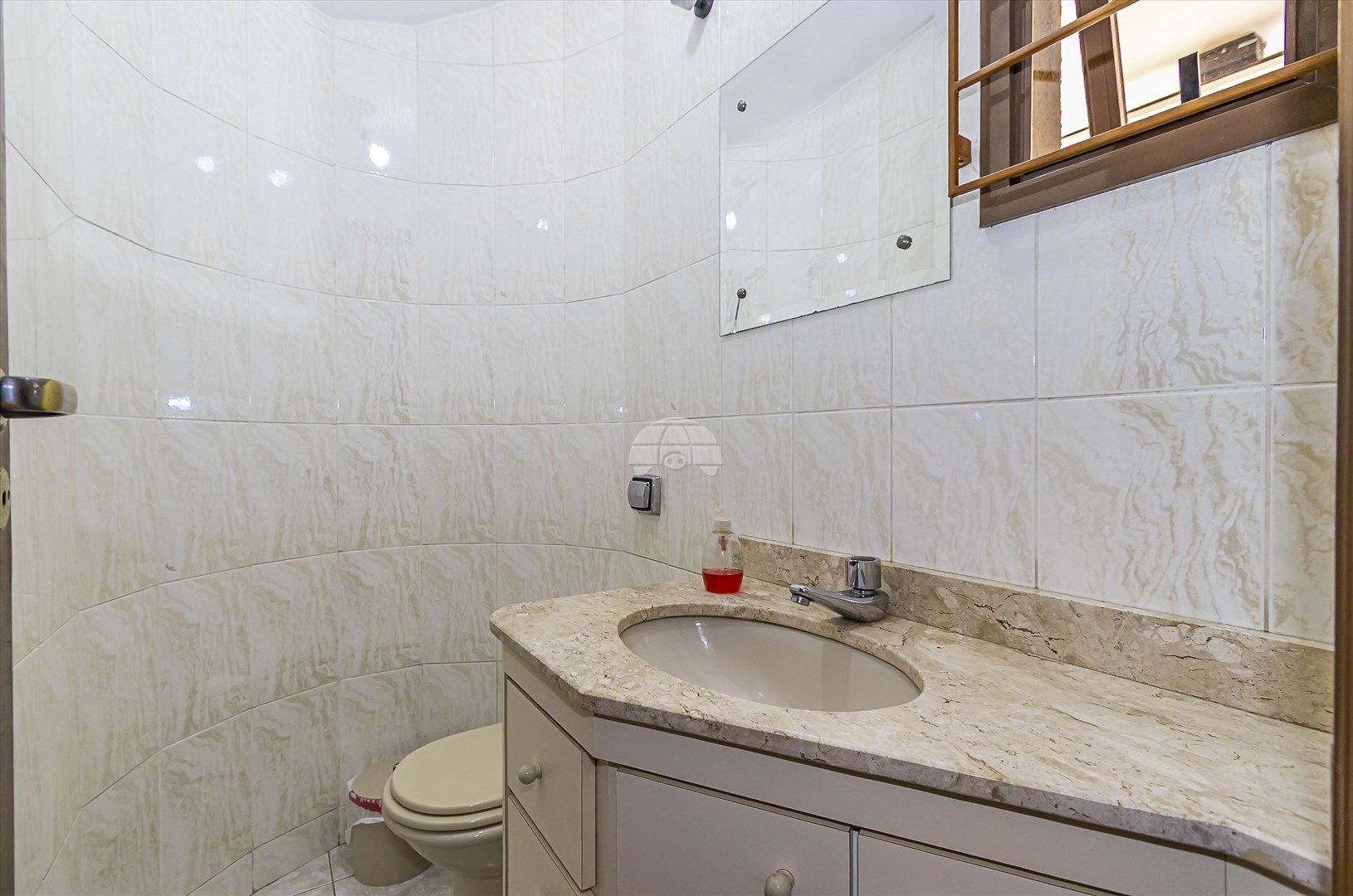Casa à venda em Tarumã, Curitiba — Portal Chave Fácil